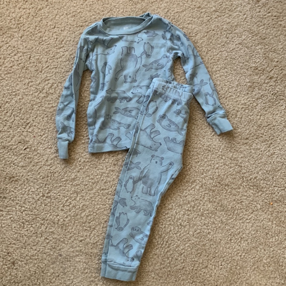Carters Pajama Set Bundle - Picture 6 of 7